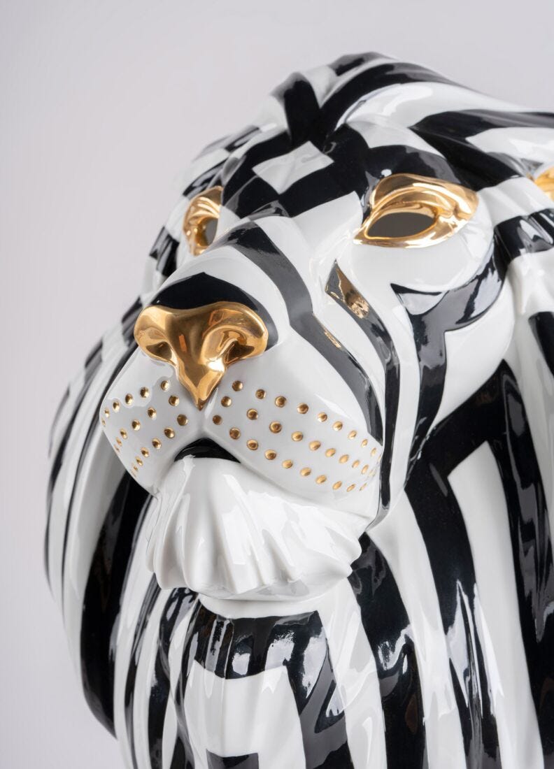 Mask (Lion/Black-Gold) in Lladró