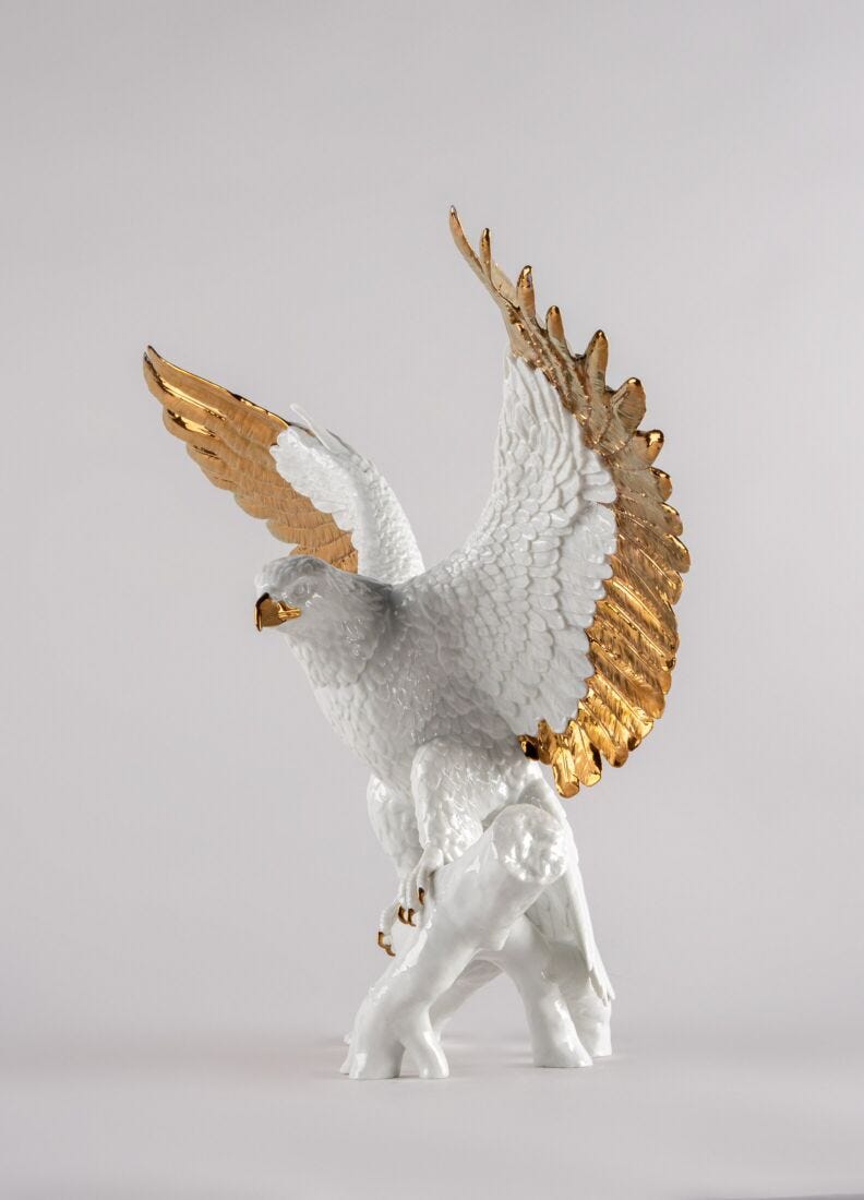 Freedom eagle Sculpture. White and copper in Lladró