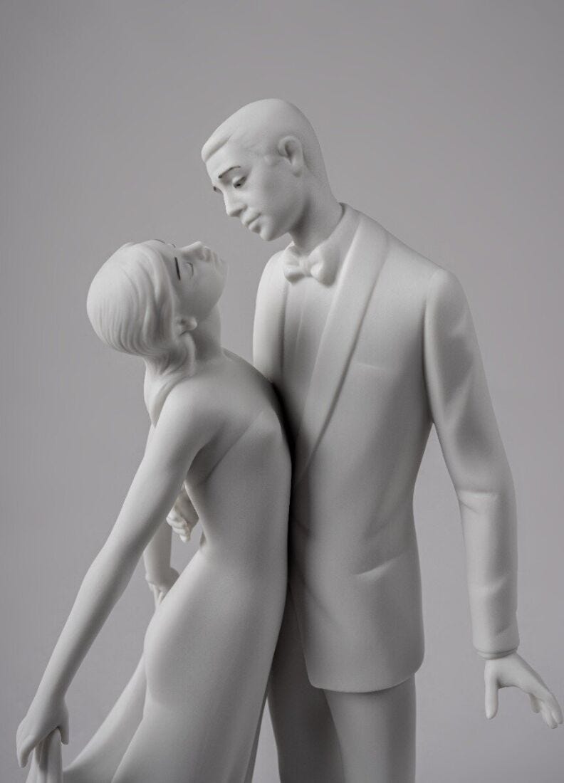 Happy Anniversary Couple Figurine. Matte White | Lladró® USA