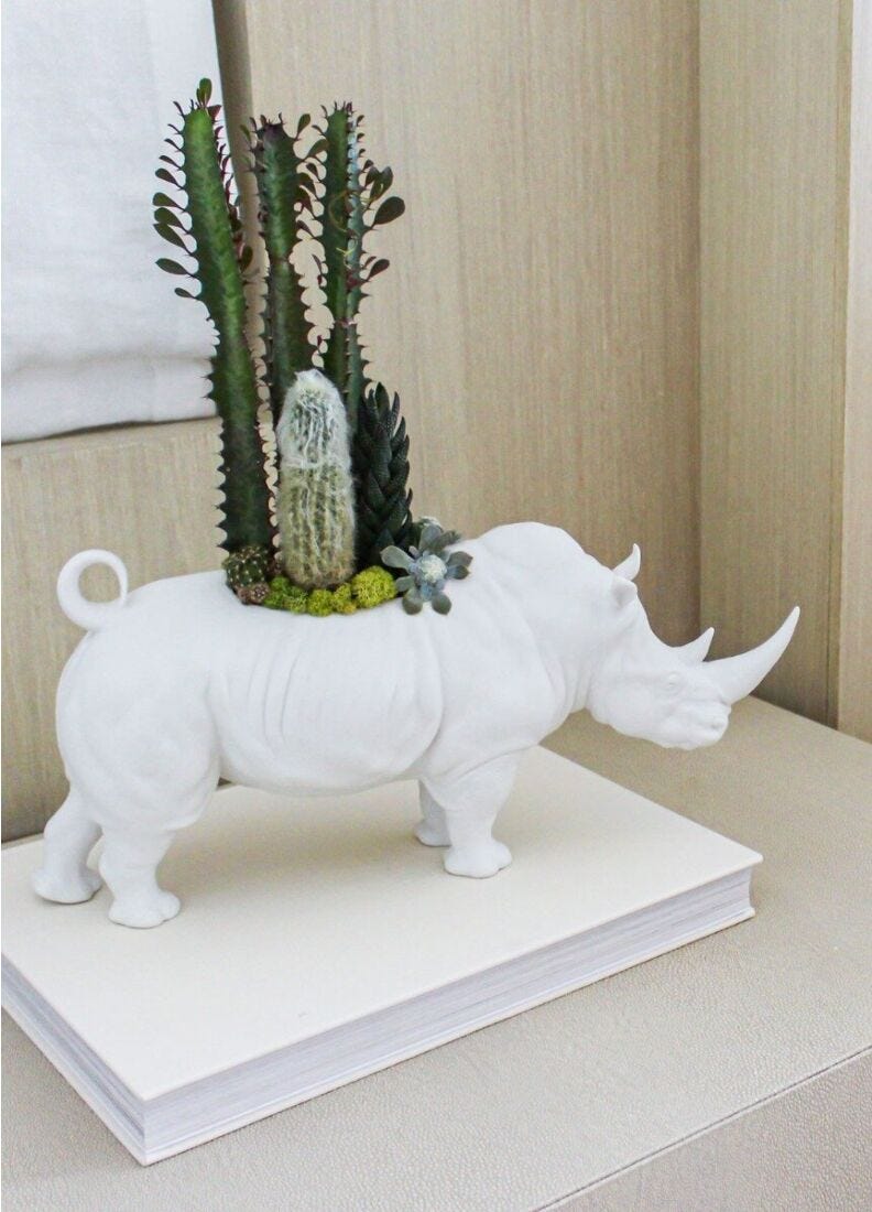 Figura Rhino Garden. Blanco Mate. Plant the Future en Lladró