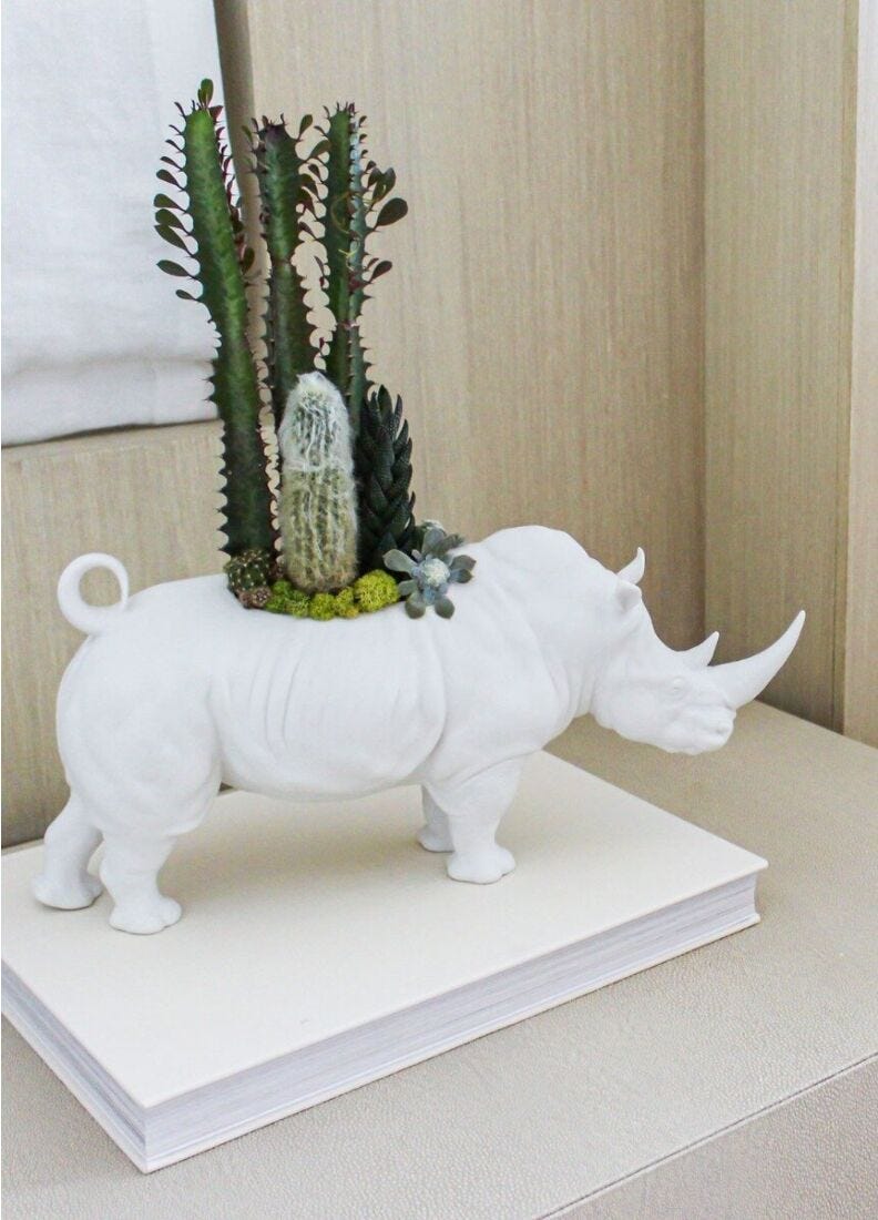 Figurina Rhino Garden Bianco mate. Plant the Future in Lladró