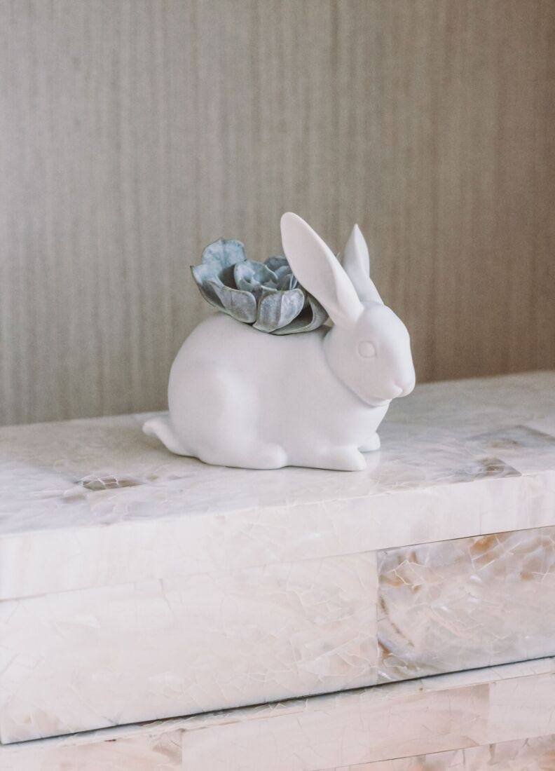 Figurina Bunny Garden. Bianco mate. Plant the Future in Lladró