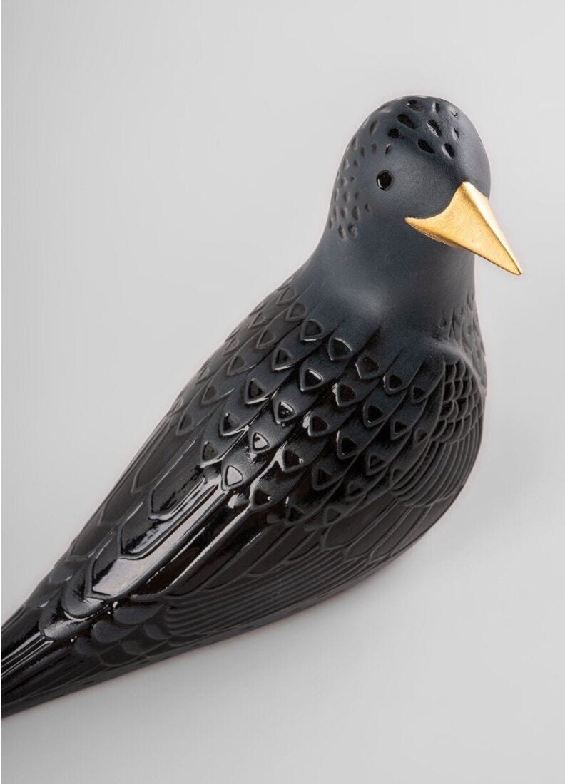 Starling II Figurine. Black in Lladró