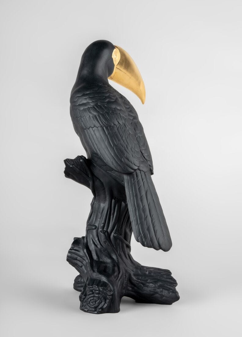 Toucan Sculpture. Black-gold. Limited Edition in Lladró