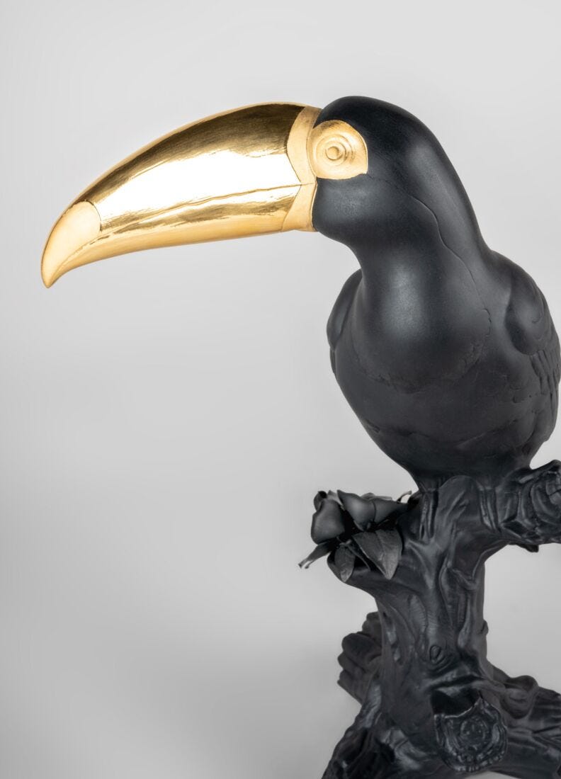 Toucan Sculpture. Black-gold. Limited Edition in Lladró