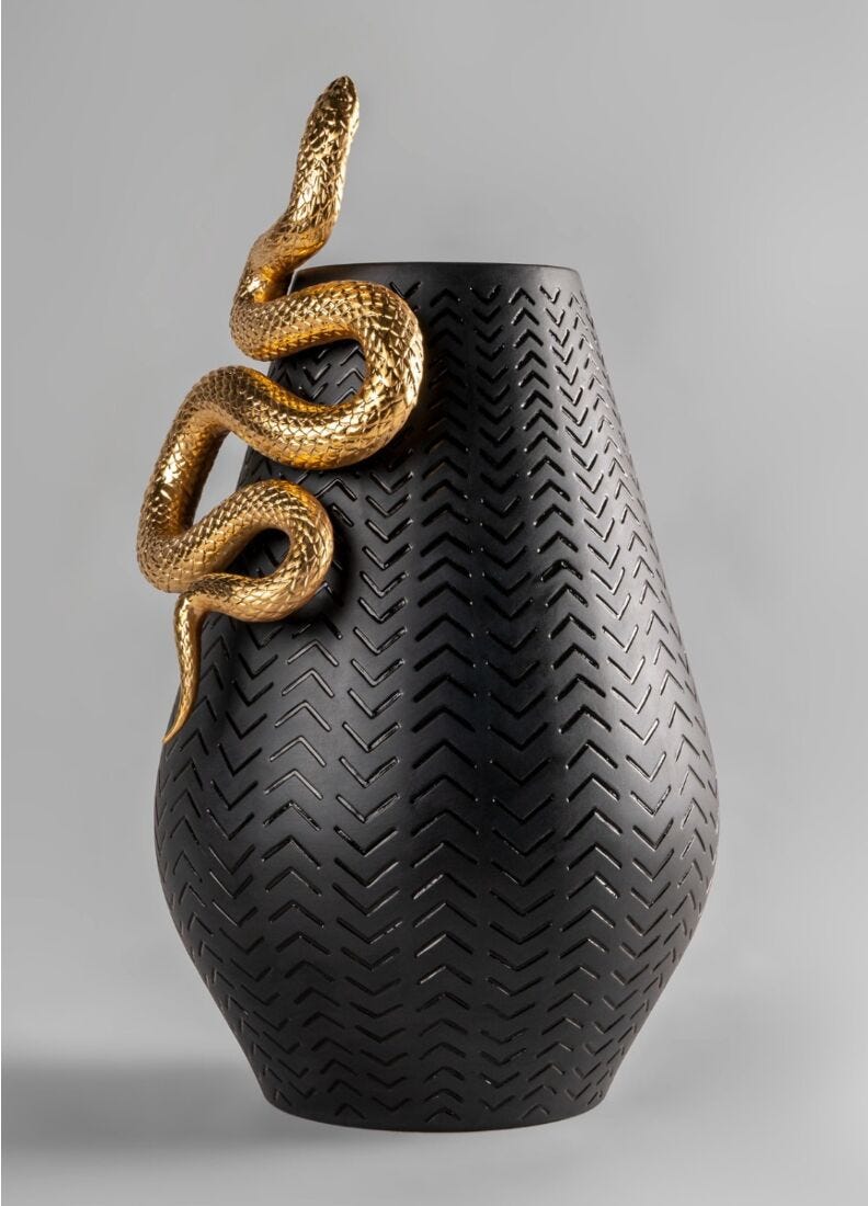 Snakes vase in Lladró