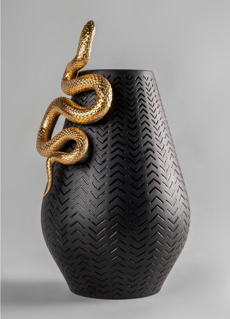 Snakes vase, 4 of 6