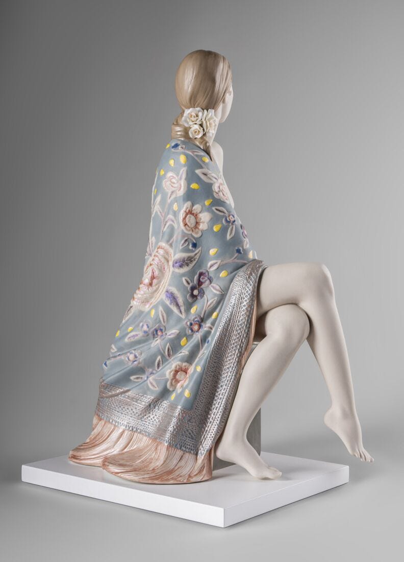 Escultura Desnudo con mantón. Metalizado en Lladró