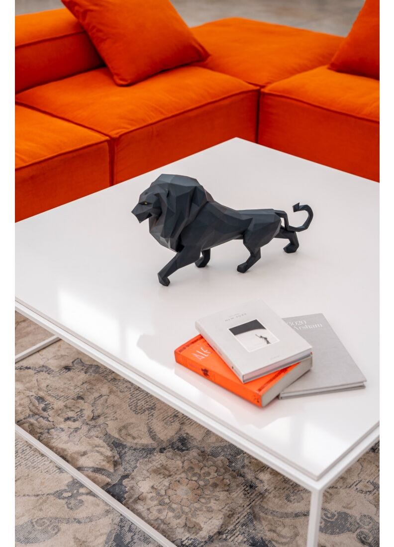 Lion Sculpture. Matte black | Lladró® USA
