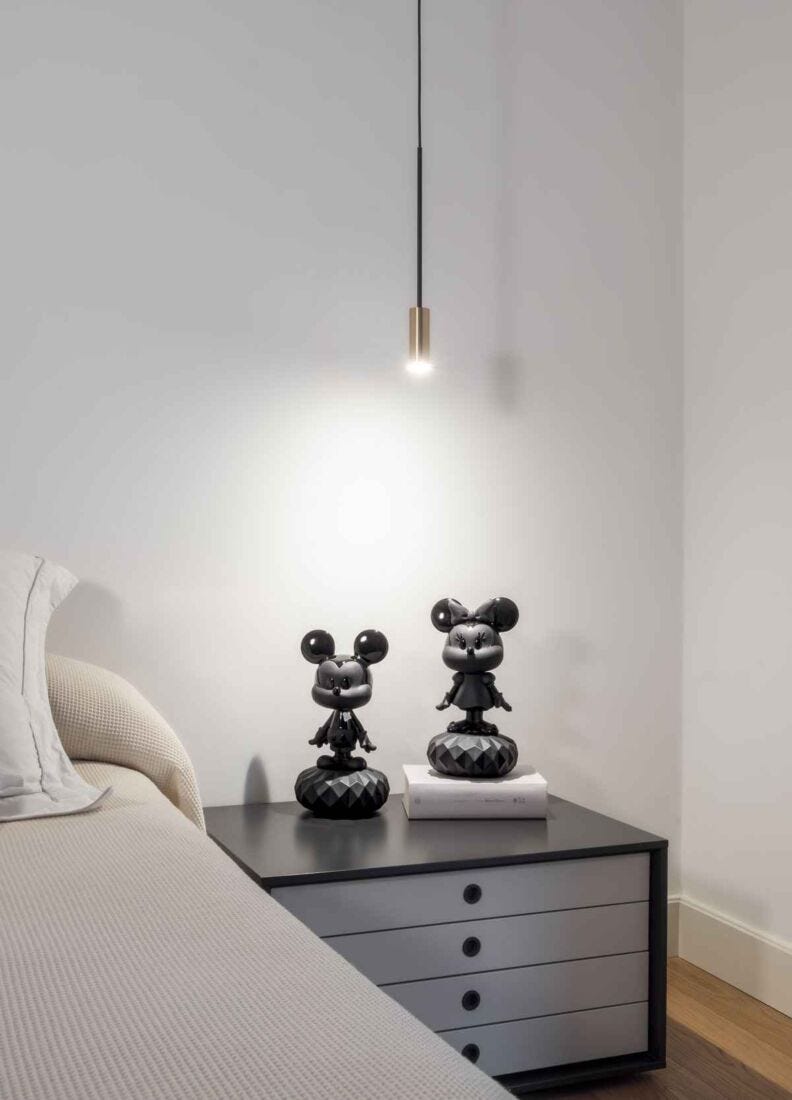 Minnie Total Black Sculpture, 7 of 8