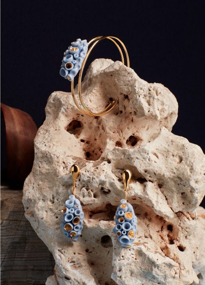 Pendientes largos coral reef. Azul y lustre oro en Lladró