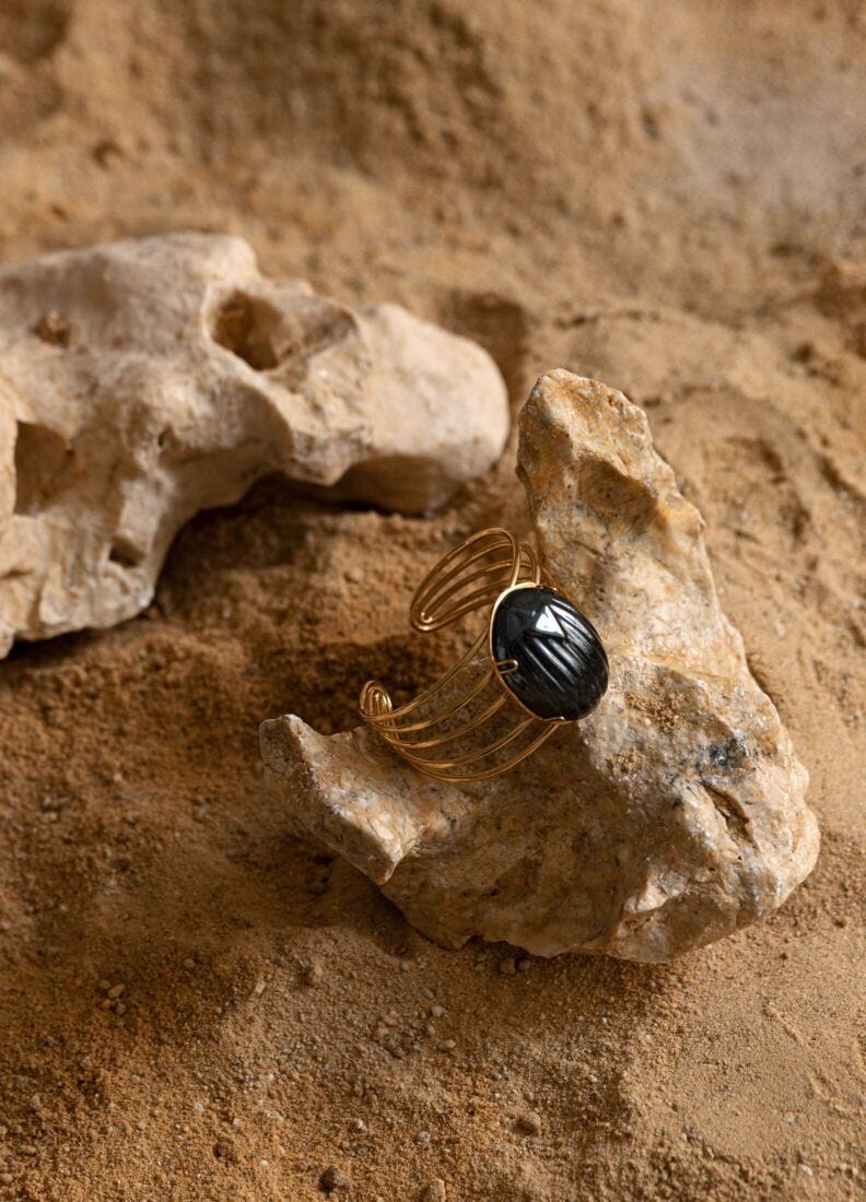 Scarab Cuff、1 / 2