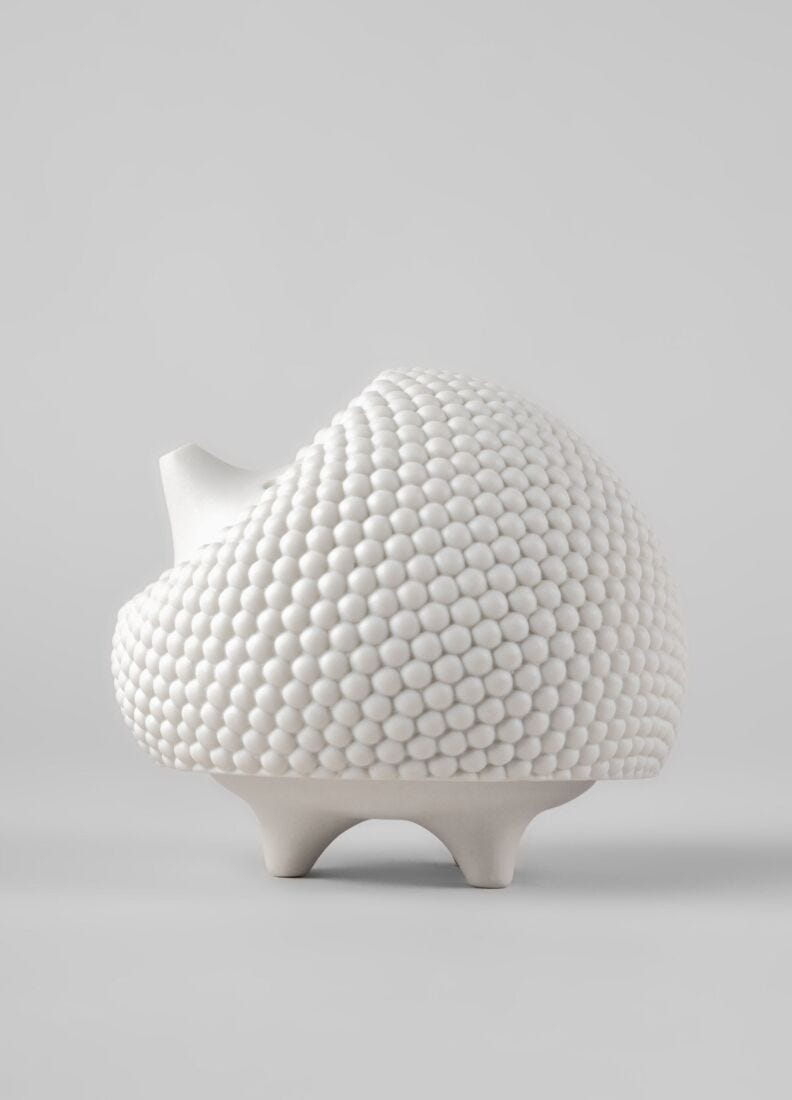 Hedgehog wireless table lamp in Lladró