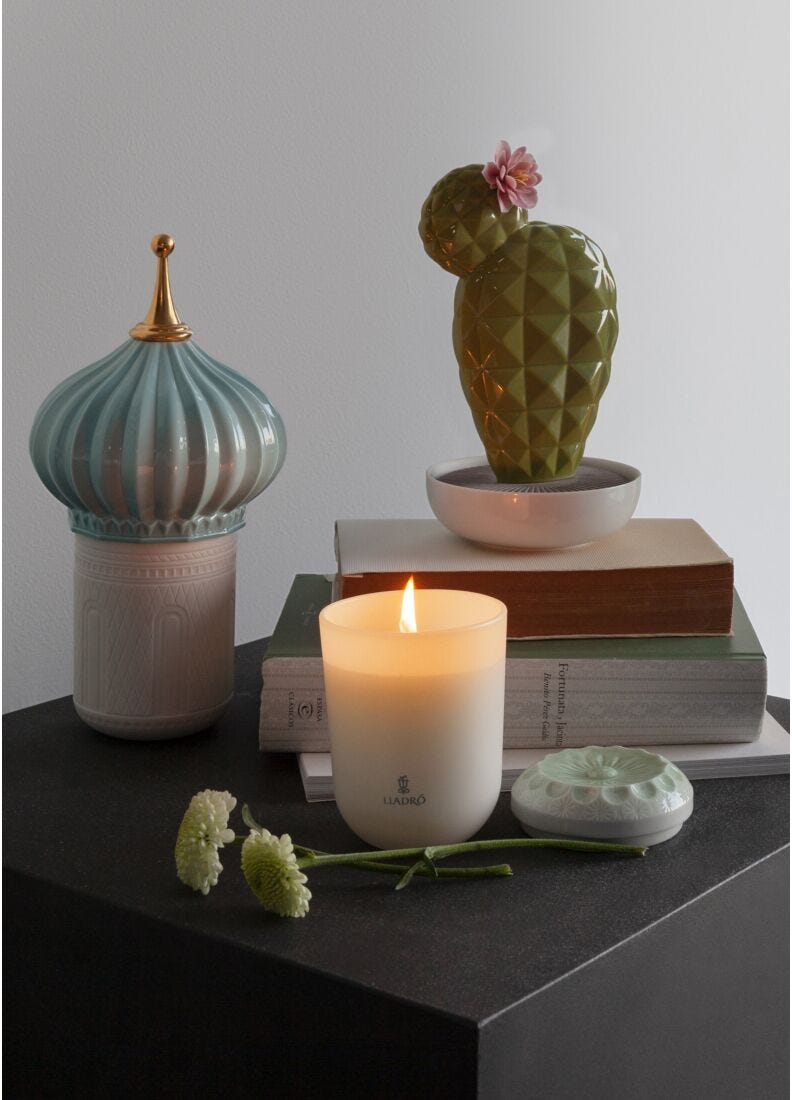 Echoes of Nature Candle. On The Prairie Scent in Lladró