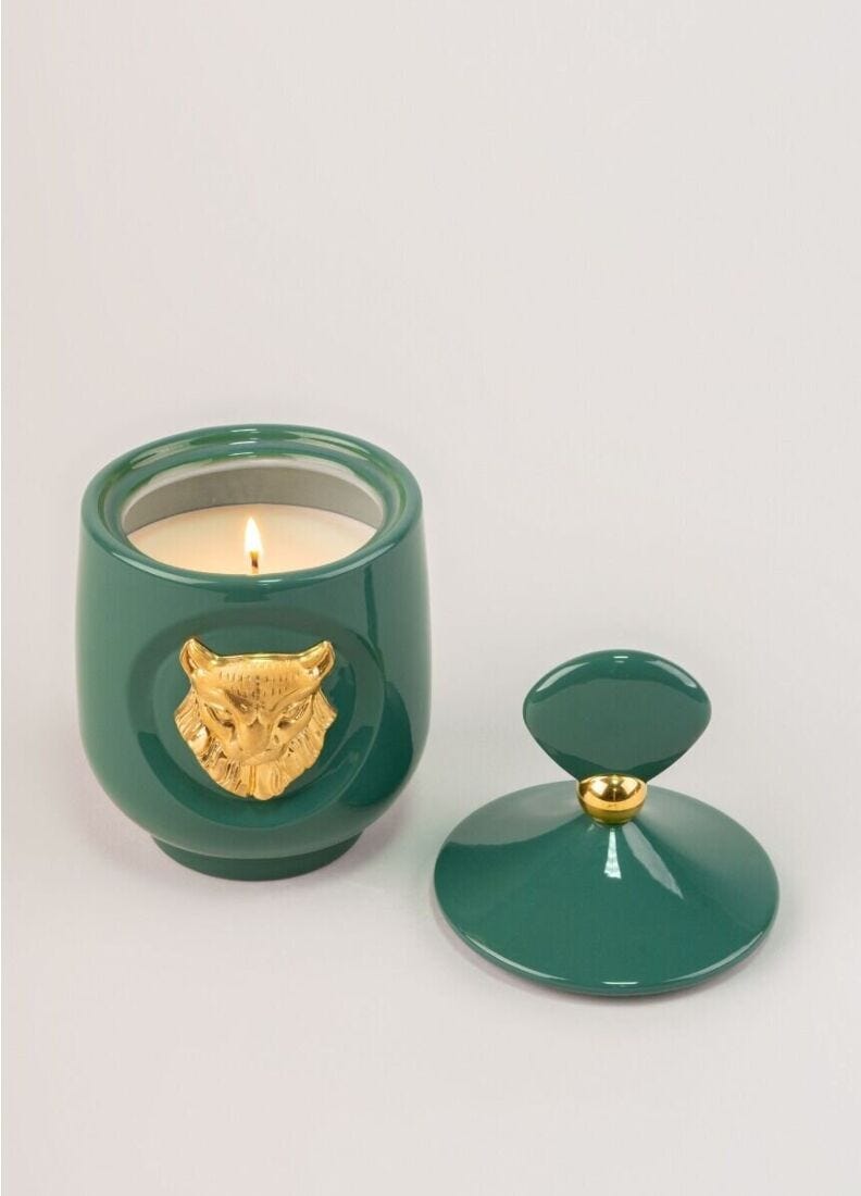 Lynx candle Luxurious animals. Redwood fire Scent in Lladró