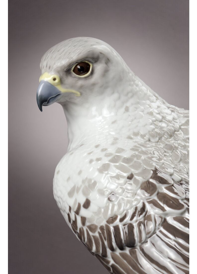 Gyrfalcon Sculpture. Limited Edition in Lladró