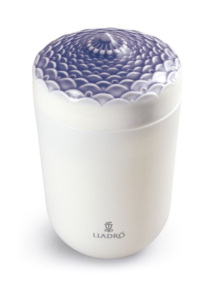 Echoes of Nature Candle. A Secret Orient Scent in Lladró