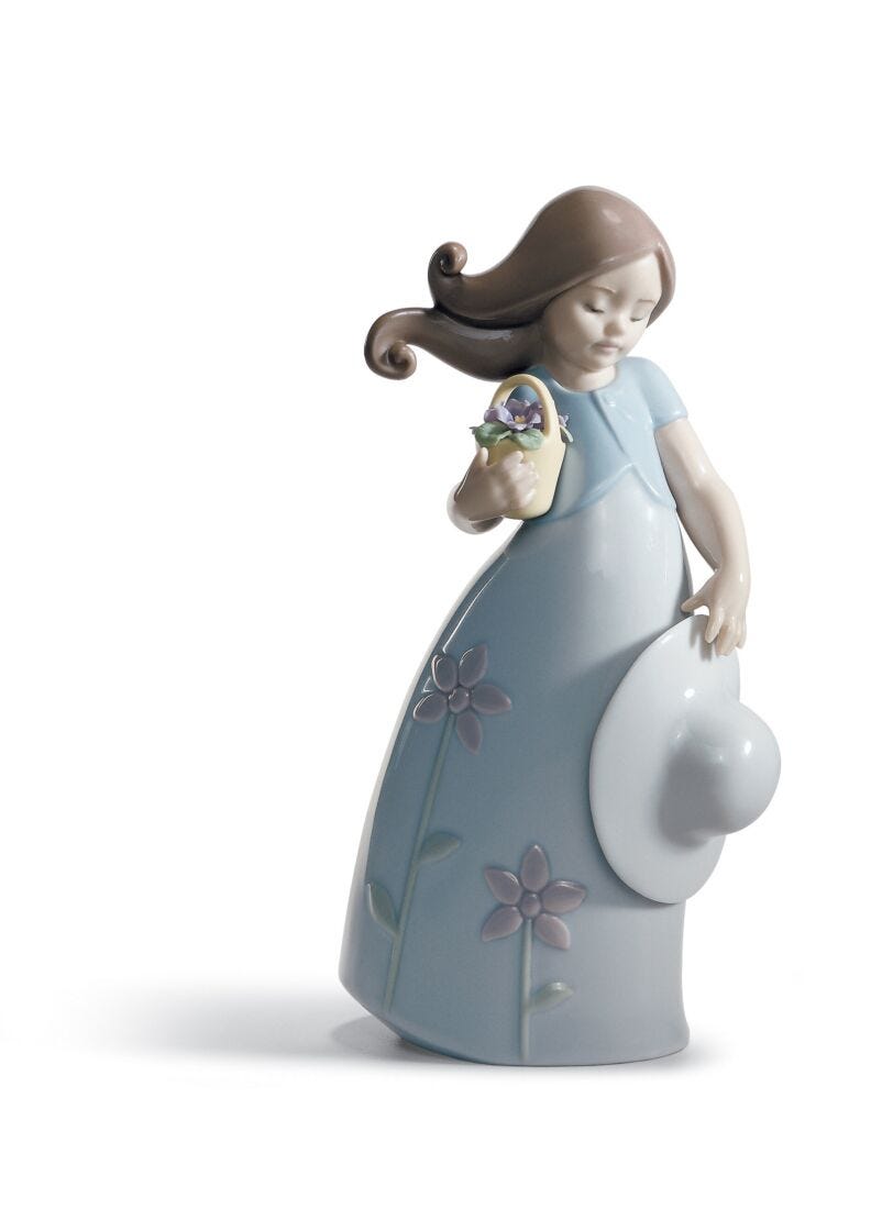 Little Violet Girl Figurine in Lladró