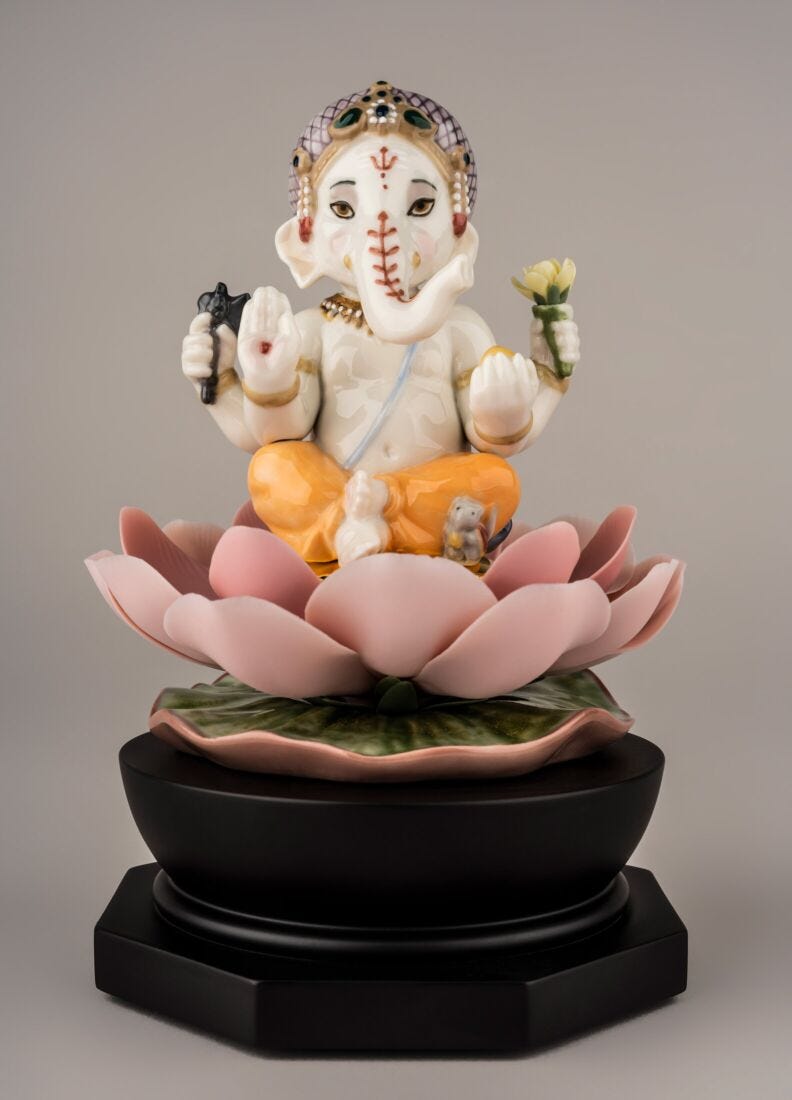 Figura Ganesha sobre loto en Lladró