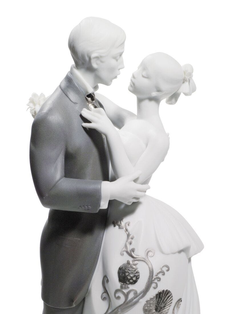 Lovers' Waltz Couple Figurine. Silver Lustre in Lladró