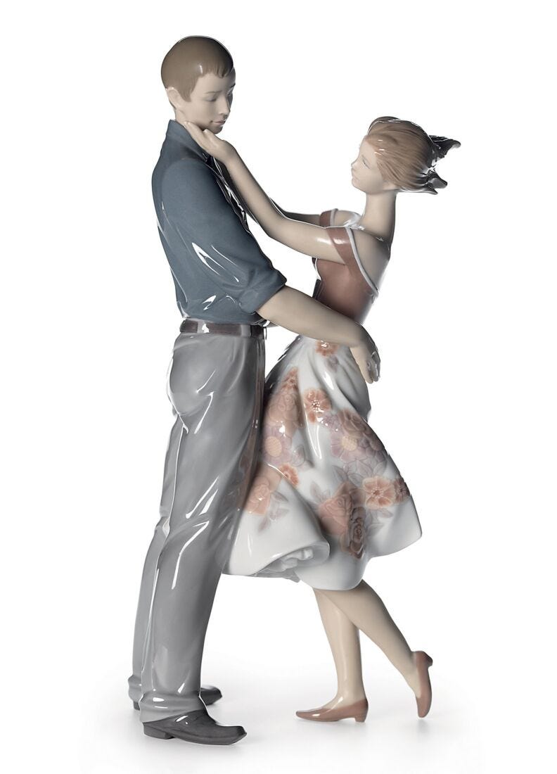 Happy Encounter Couple Figurine in Lladró