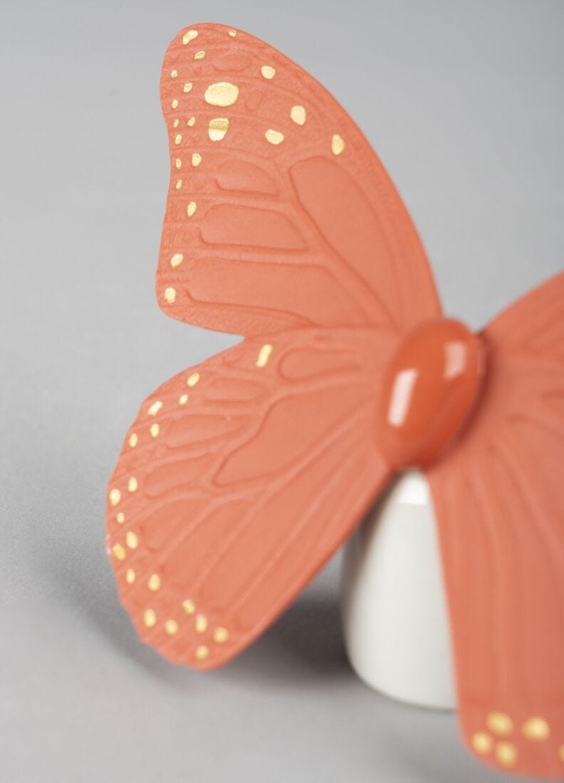 Butterfly Figurine. Golden Luster & Coral in Lladró