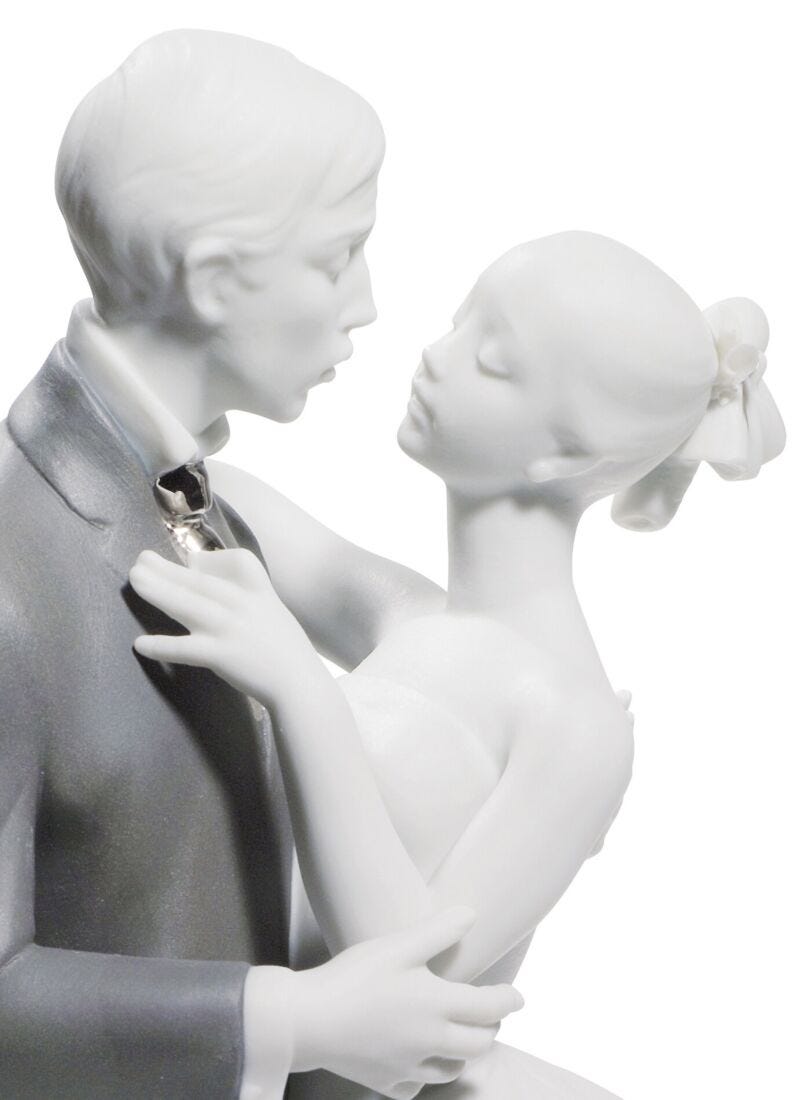 Lovers' Waltz Couple Figurine. Silver Lustre in Lladró