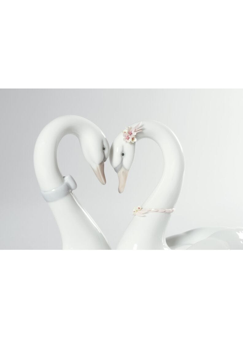 Endless Love Swans Figurine in Lladró