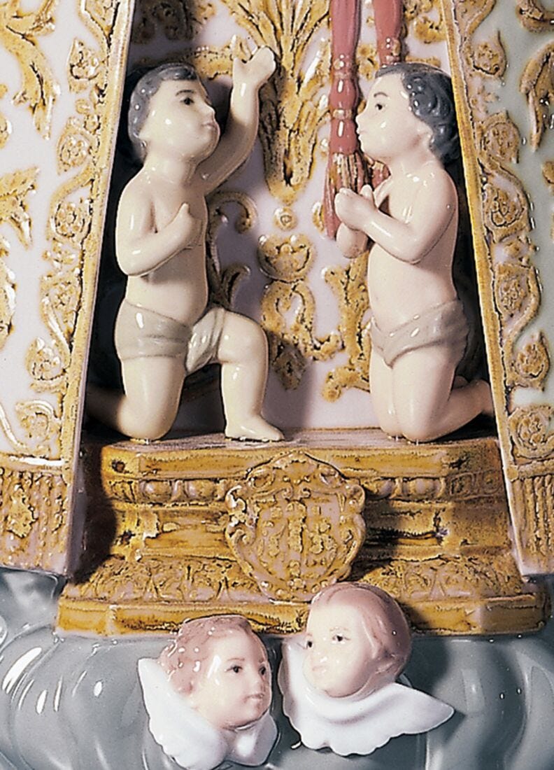 Figura Virgen de los Desamparados. Serie numerada en Lladró