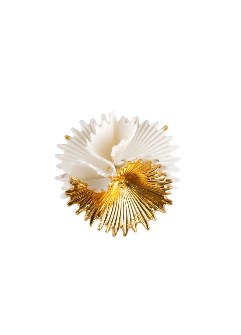 Actinia Brooch. White and Golden luster in Lladró