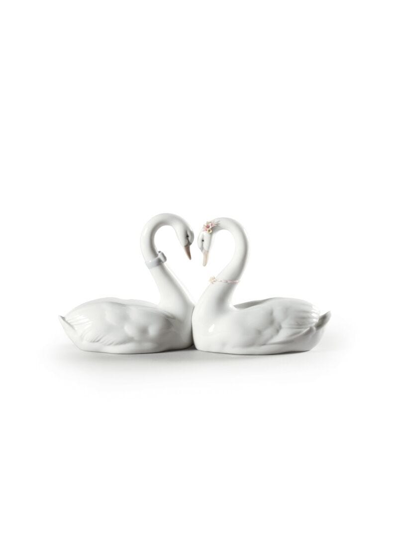 Endless Love Swans Figurine in Lladró