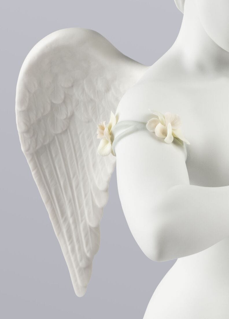 Heavenly Heart Angel Figurine in Lladró
