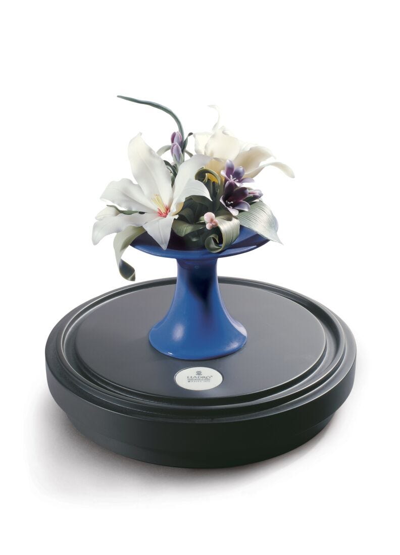 Lilies Centerpiece. Limited Edition in Lladró