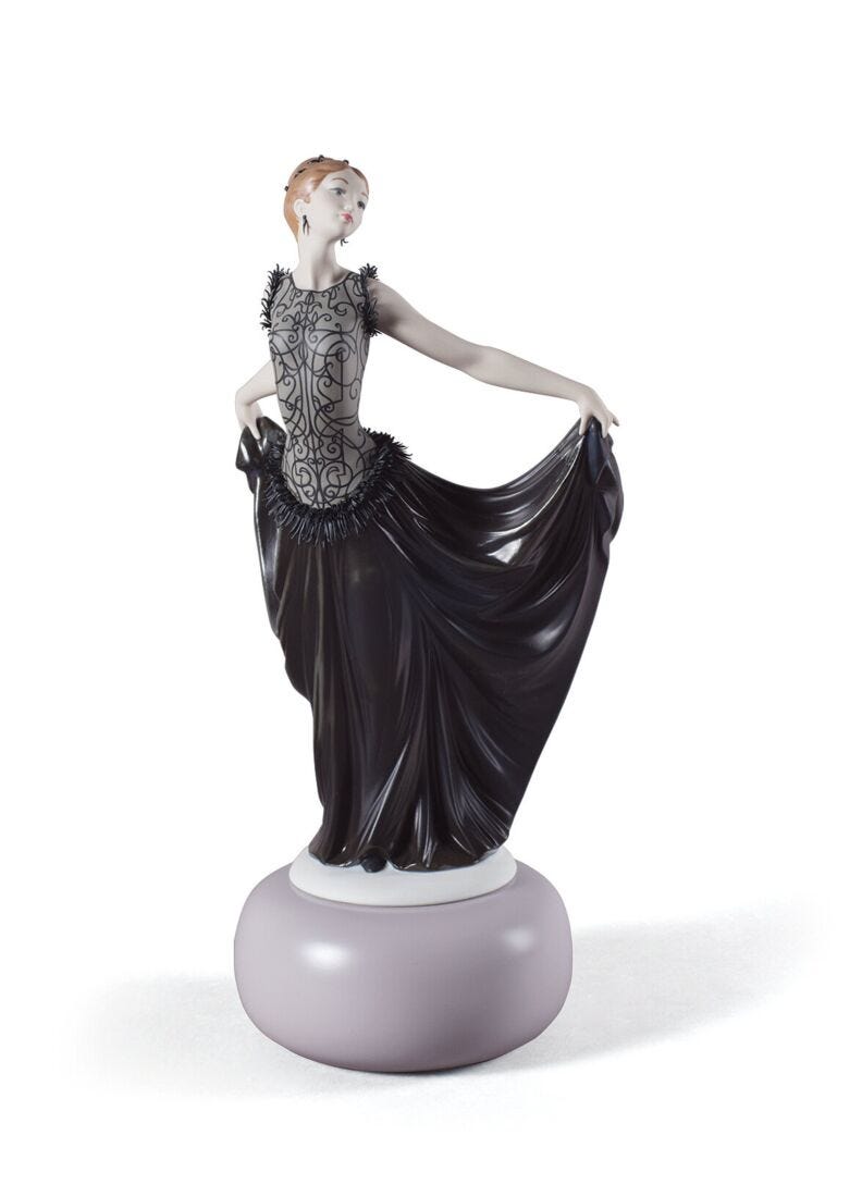 Haute Allure Exquisite Creation Woman Figurine. Limited Edition in Lladró