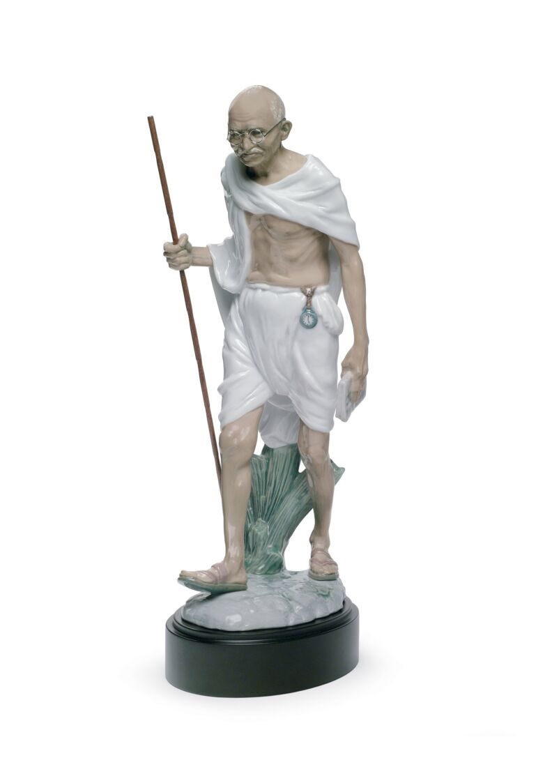 Figurina Mahatma Gandhi in Lladró