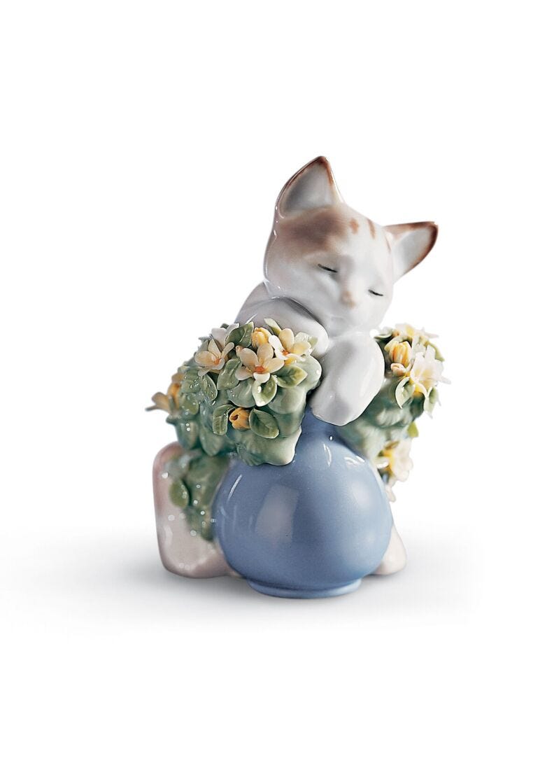 Dreamy Kitten Cat Figurine - Lladro-Canada