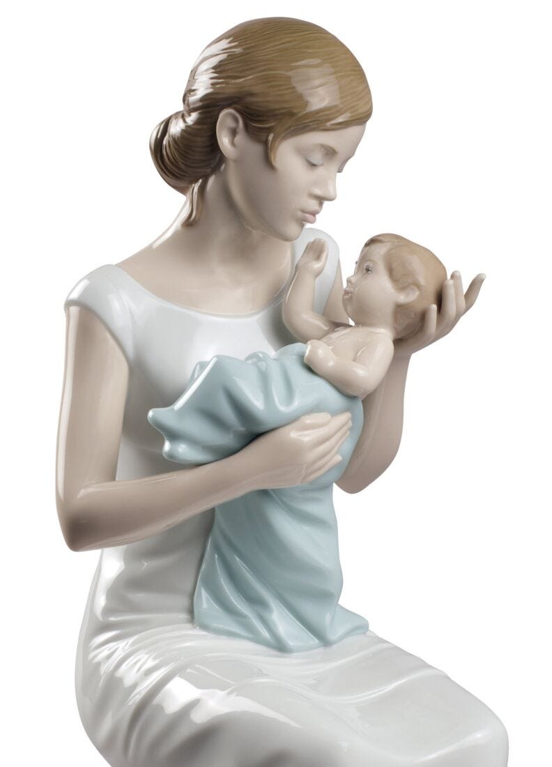 Soothing Lullaby Mother Figurine in Lladró