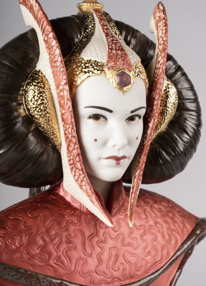 Figura La Reina Amidala™ en la Sala del Trono. Serie limitada en Lladró