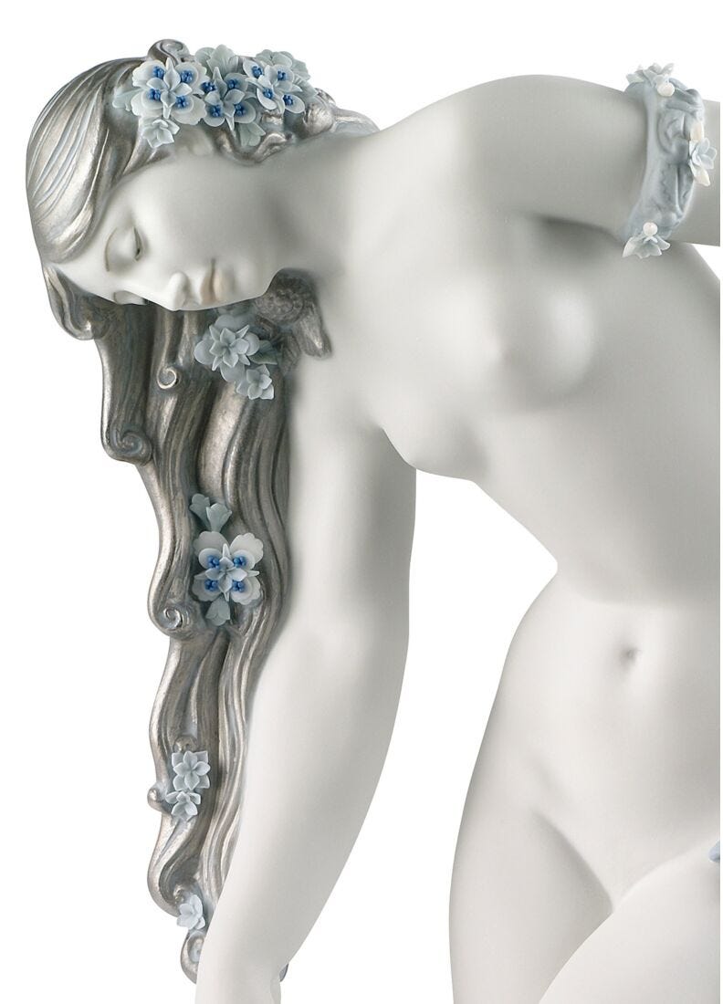 Pure Beauty Woman Sculpture. Limited Edition in Lladró