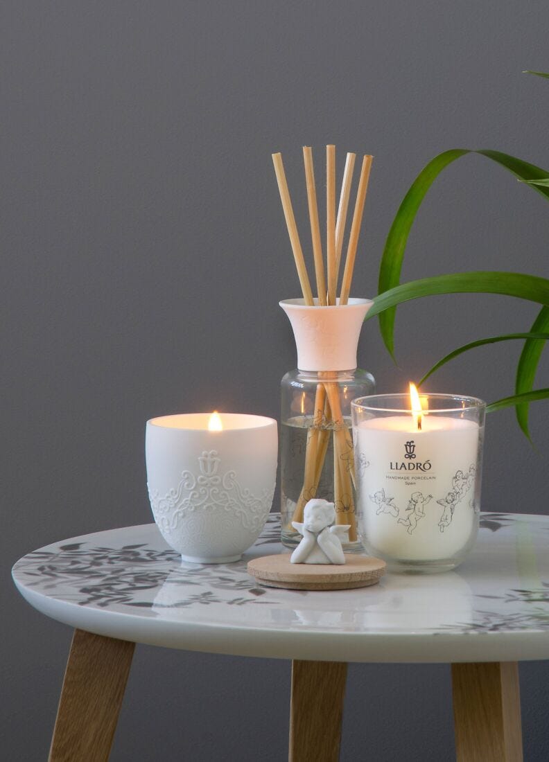 Aroma Diffuser. Tropical Blossoms Scent in Lladró