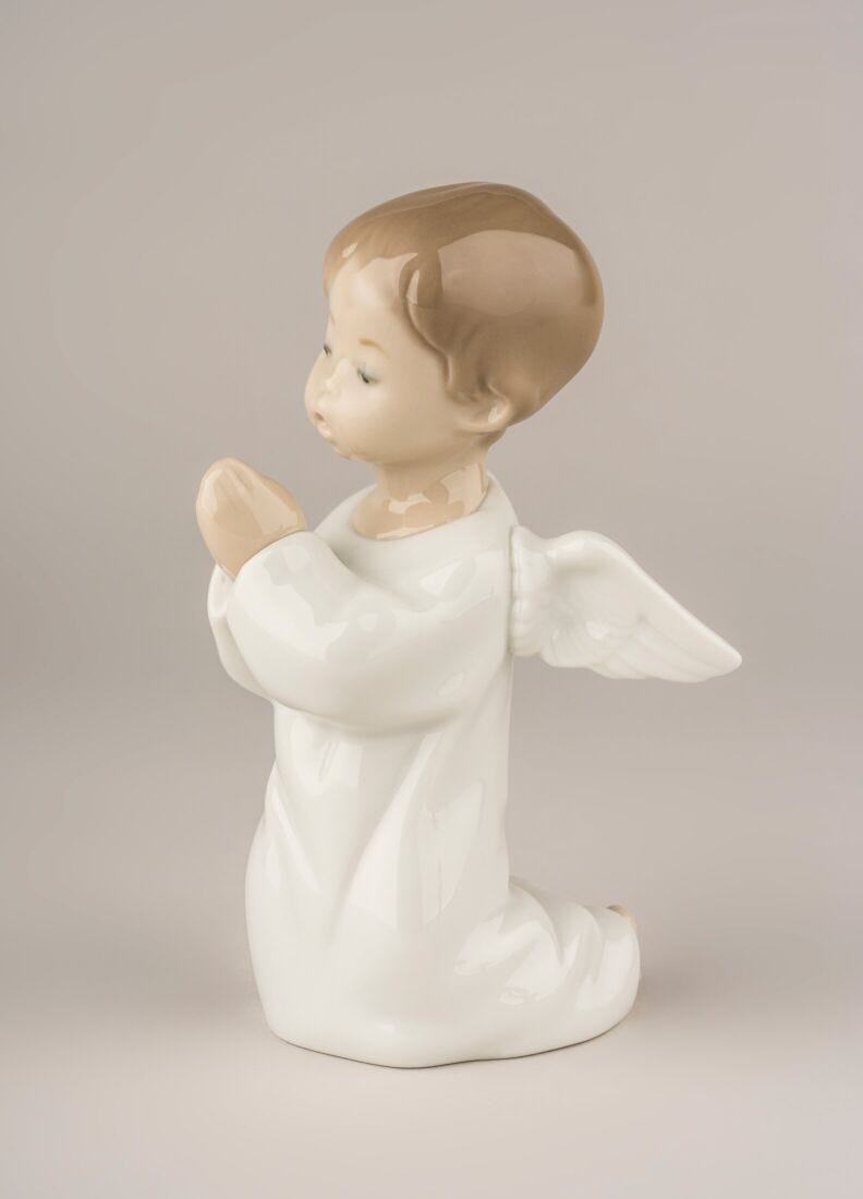 Angel Praying Figurine in Lladró