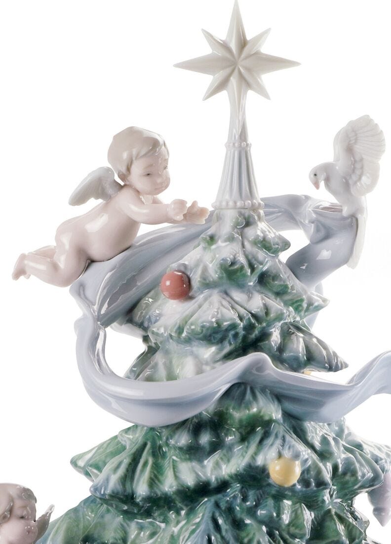 Great Christmas Tree Figurine. Limited Edition in Lladró