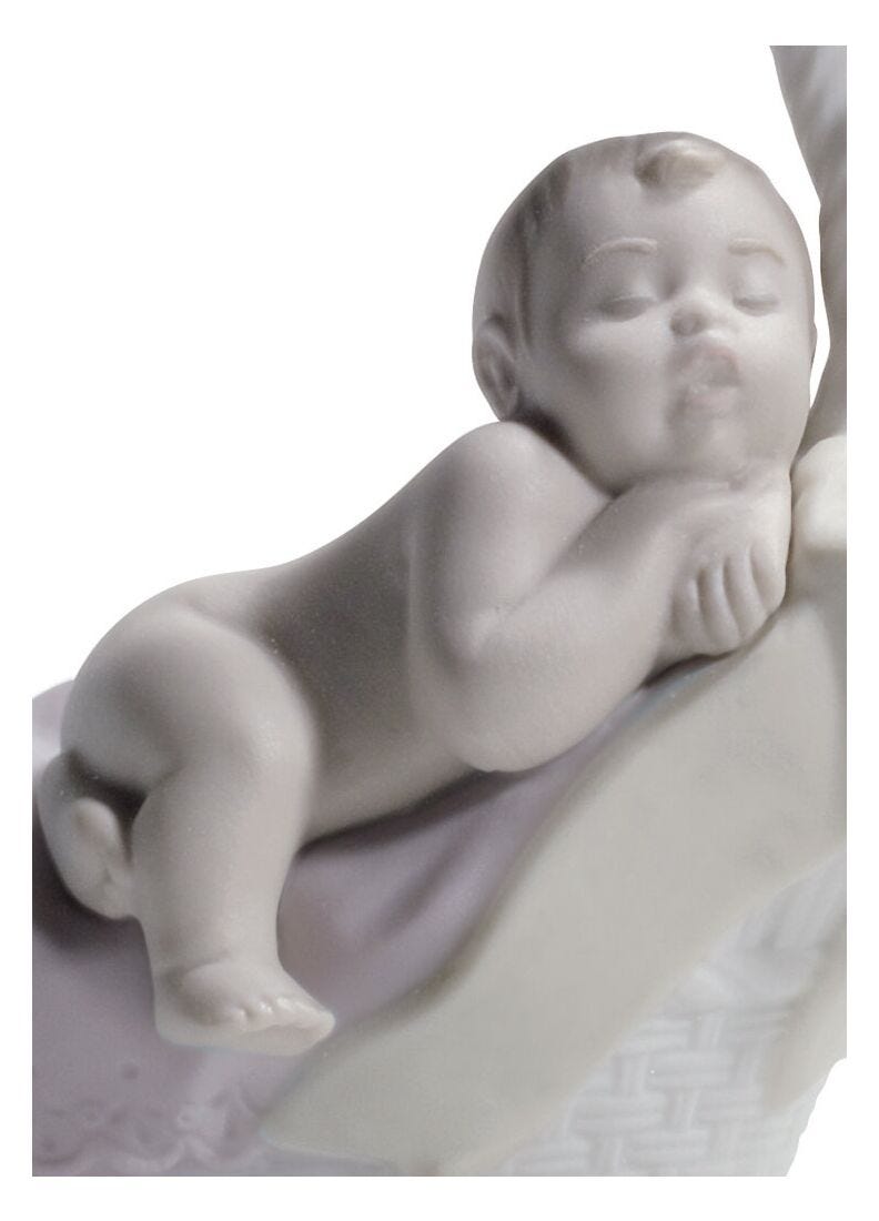 Newborn Girl Figurine in Lladró