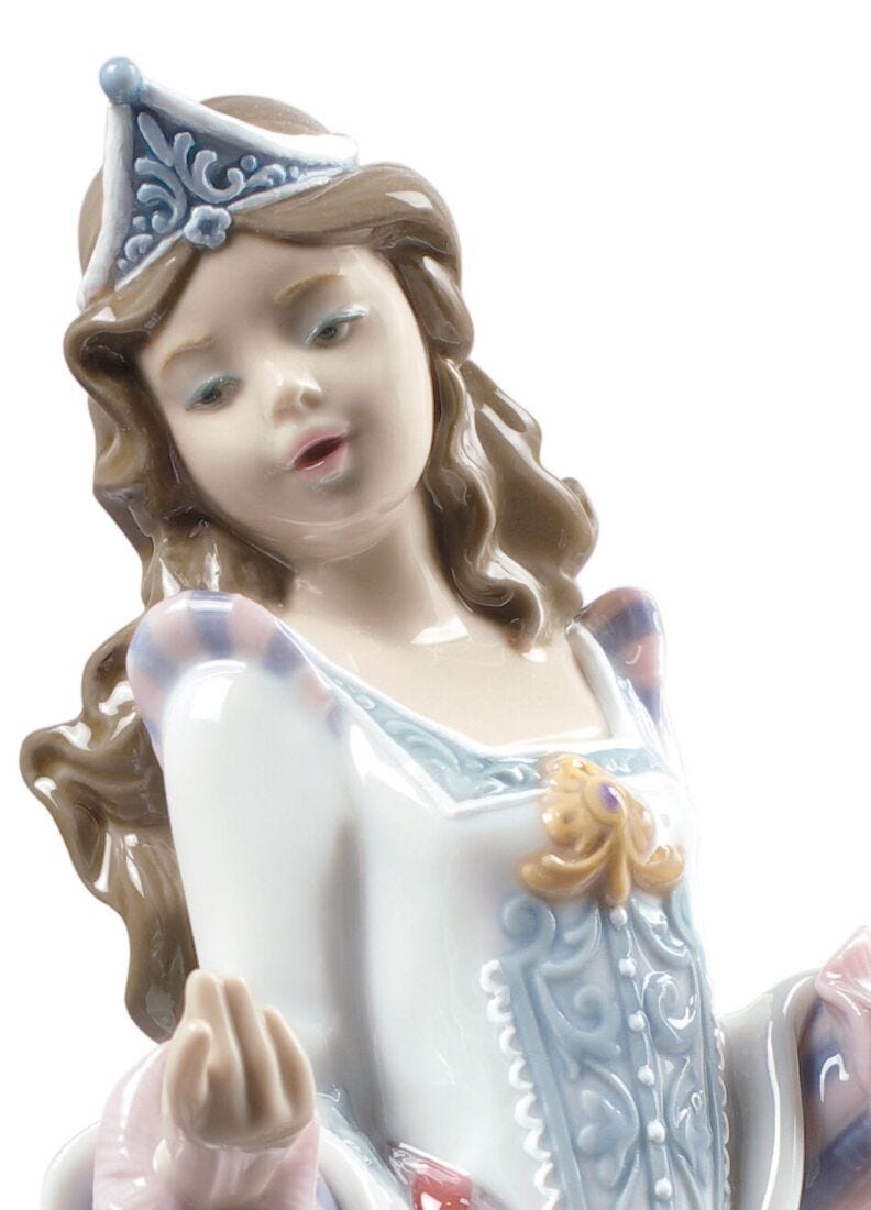 Sleeping Beauty Figurine in Lladró