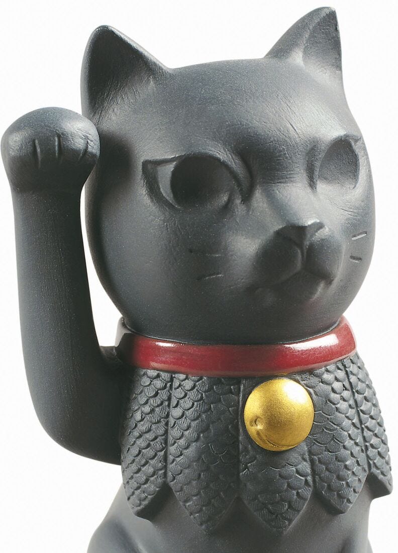 Maneki Neko Figurine in Lladró