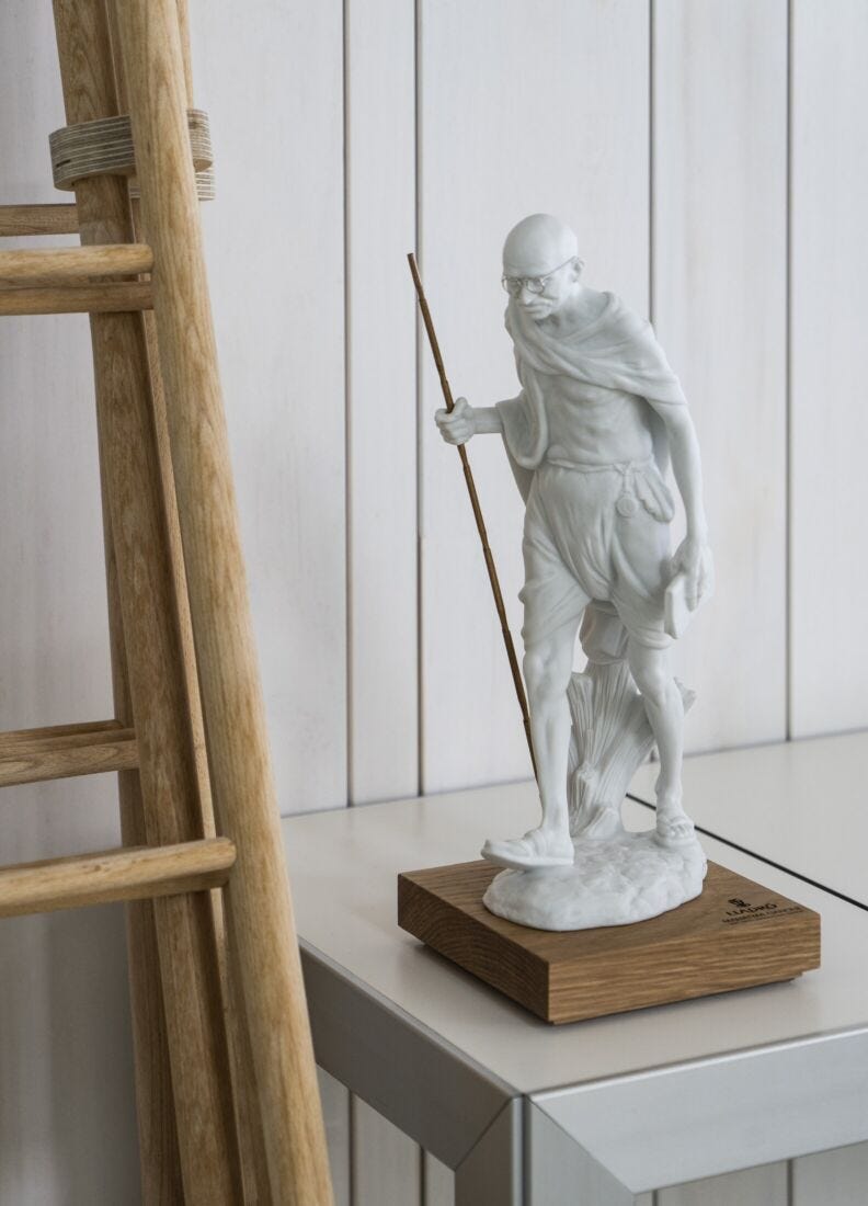 Figurina Mahatma Gandhi. Bianco in Lladró