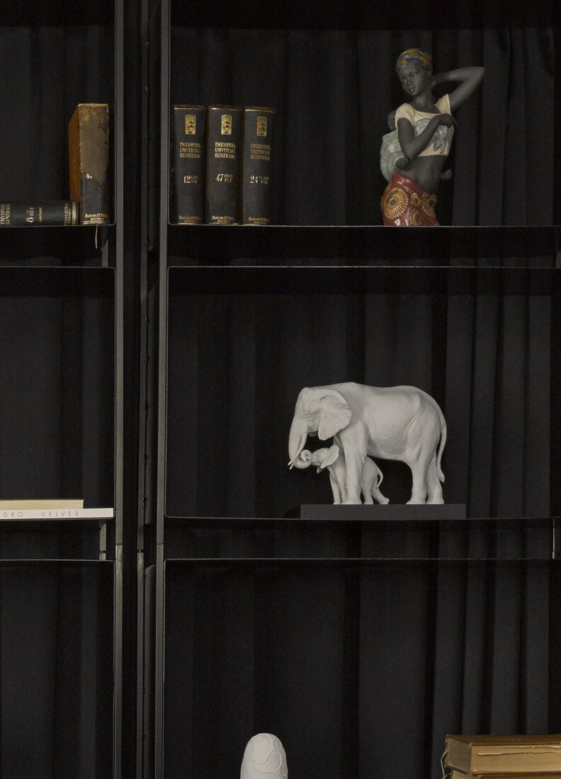Escultura elefantes Mostrando el camino. Blanco en Lladró