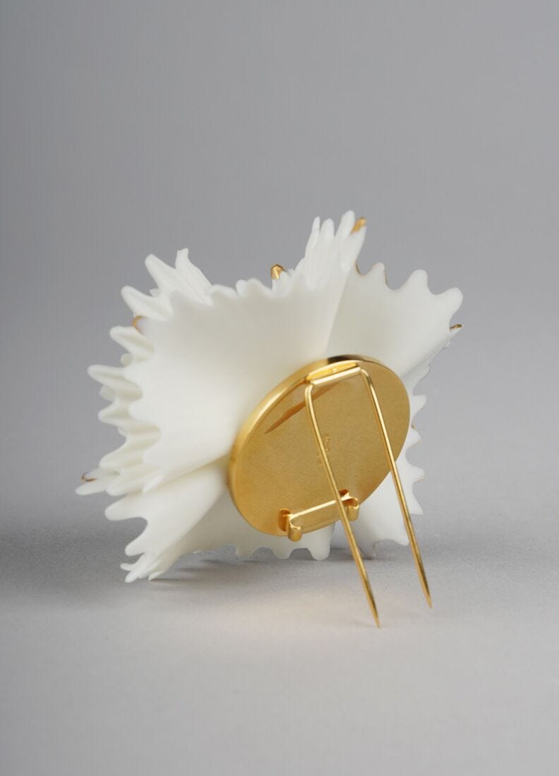 Actinia Brooch. White and Golden luster in Lladró
