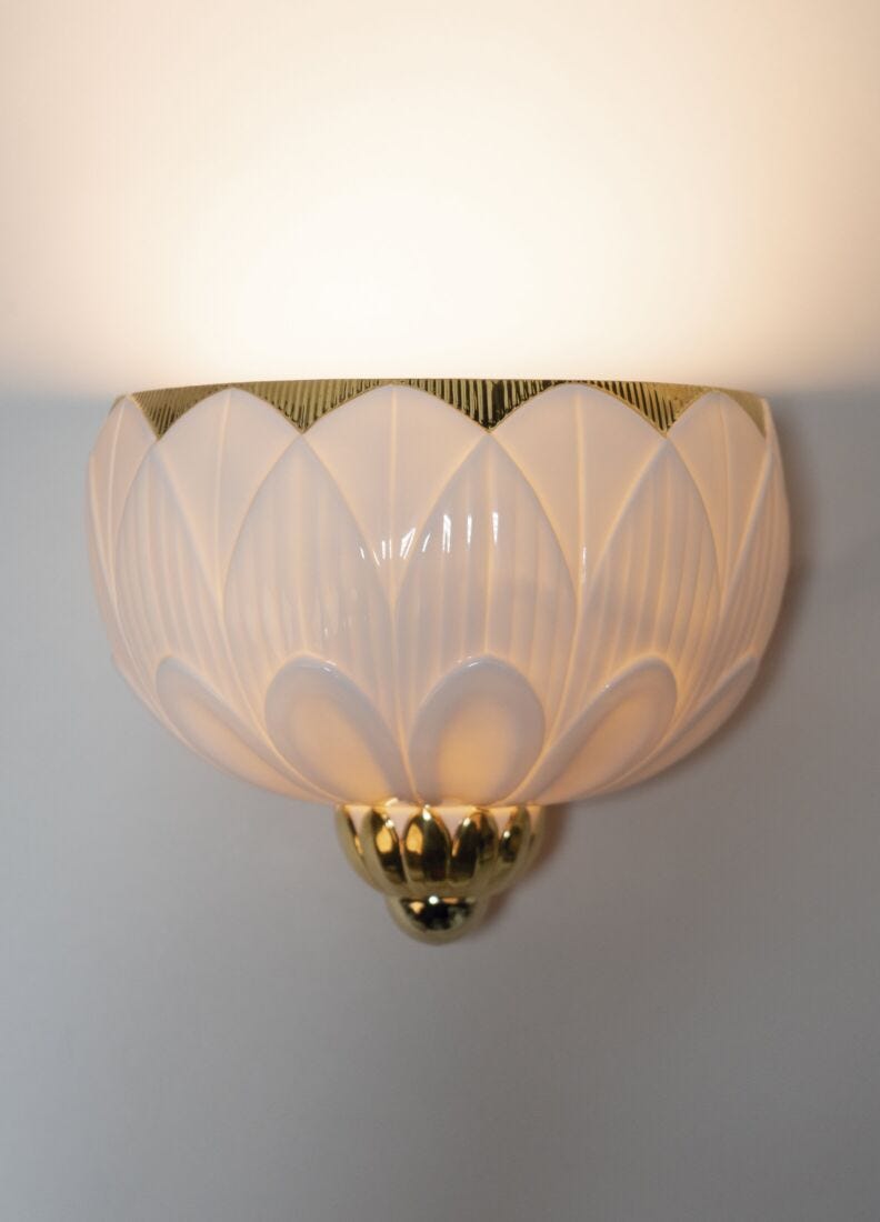 Ivy & Seed Wall Sconce. White and Gold. (CE/UK/CCC) in Lladró