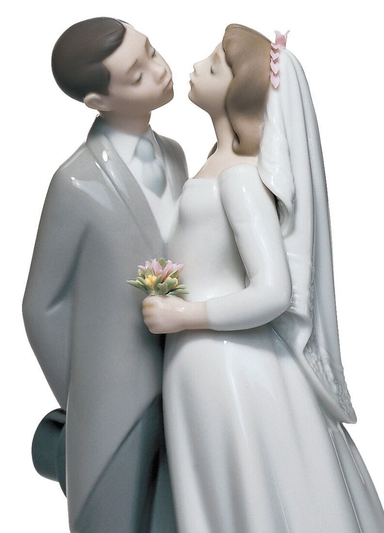 Figura pareja Beso de boda en Lladró